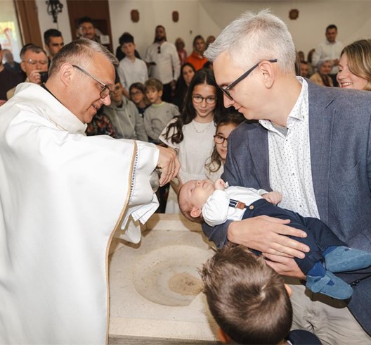 Kršteno šesto dijete obitelji Penavić